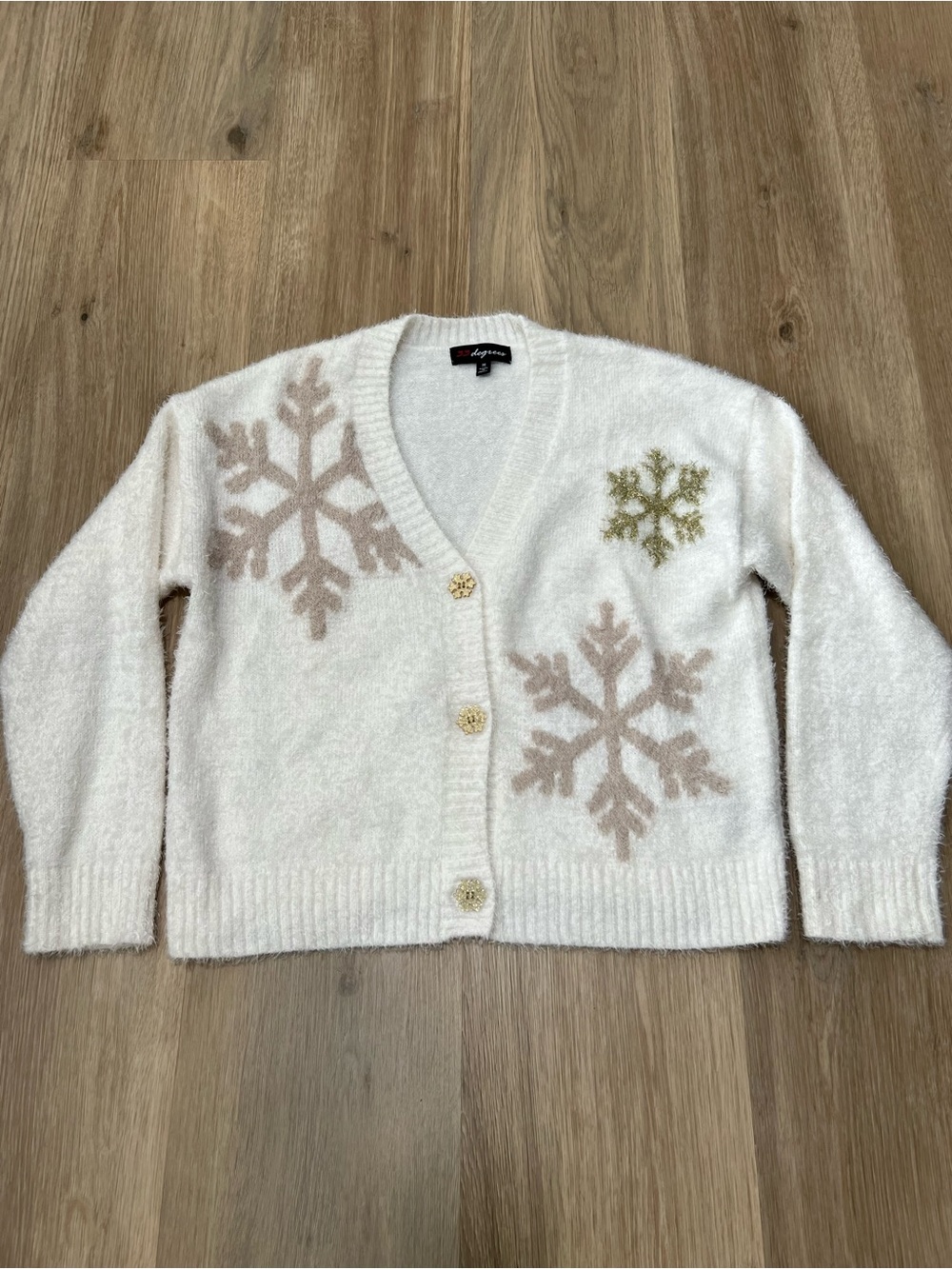 33 degrees fuzzy v neck snow flake cardigan size M
